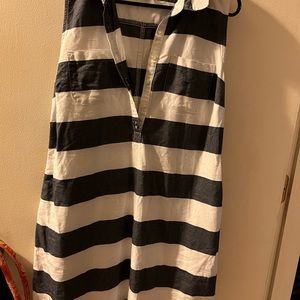 Woman’s old navy dress size medium